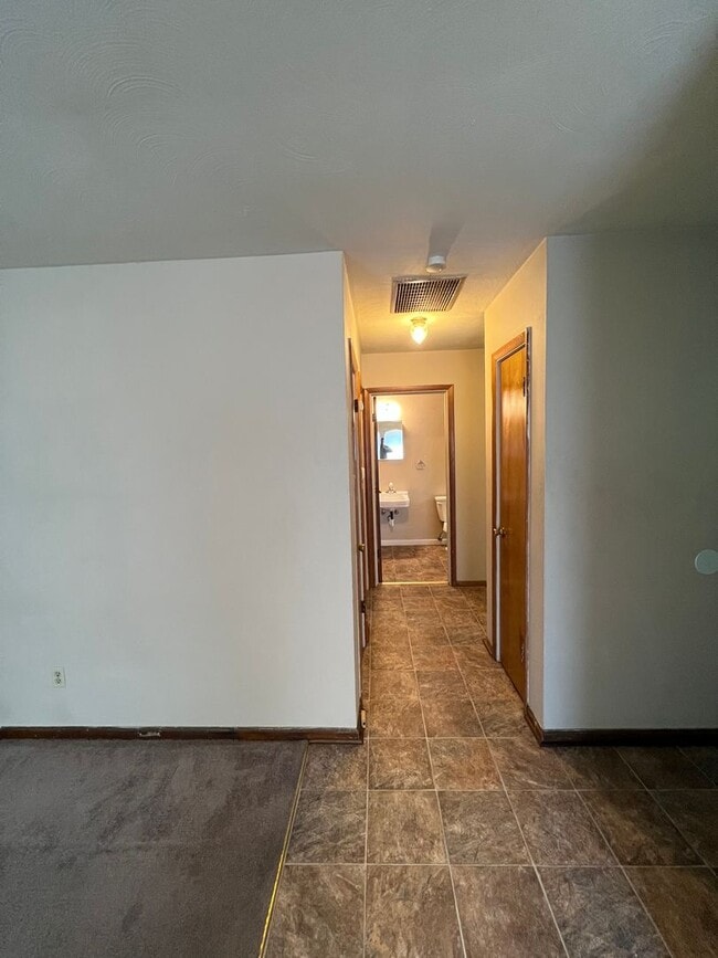 Photo - Nicholas538 Unit B