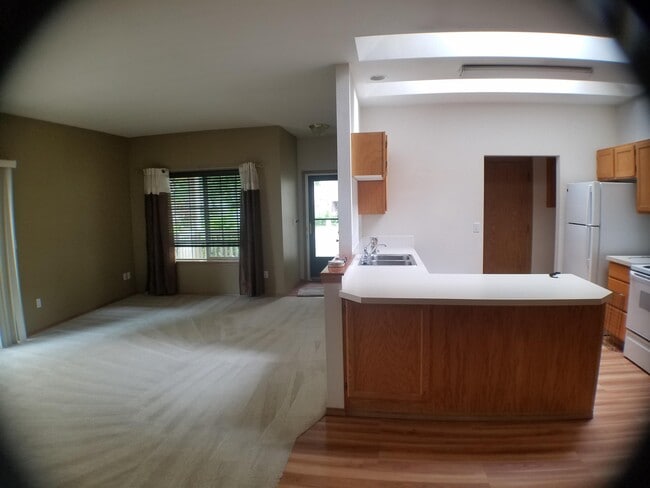 Photo - 8717 Wallingford Ln NE