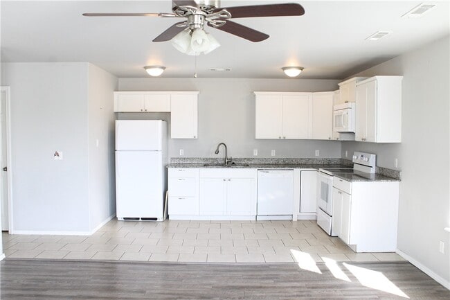 Photo - 5007 SW Fieldstone Blvd