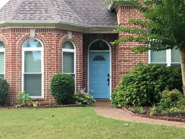 Photo - Ewing Place in Arlington! Pets are allowed, fees apply! Fenced in back yard!