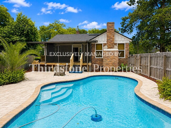 Photo - 1847 Naldo Ave