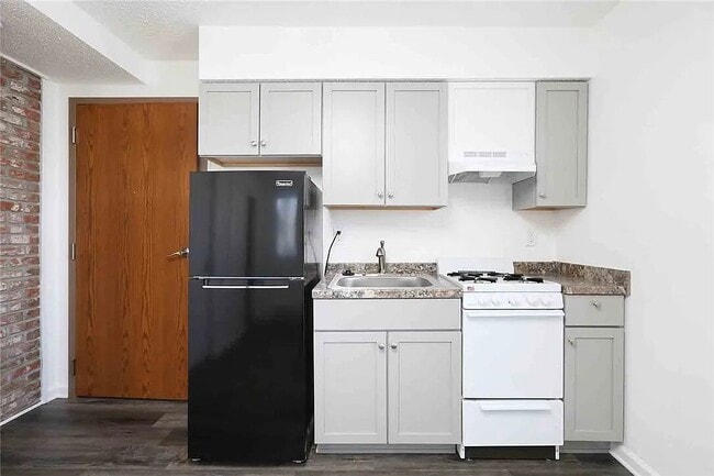 Building Photo - 1123 24th St Rental