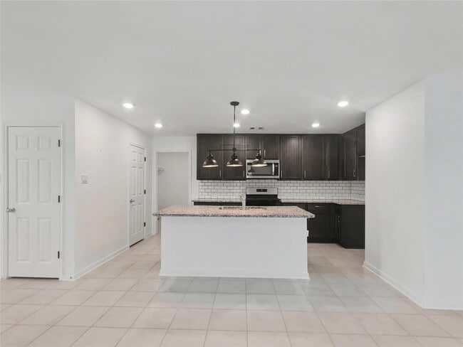 Photo - 1310 Cardinal Trail