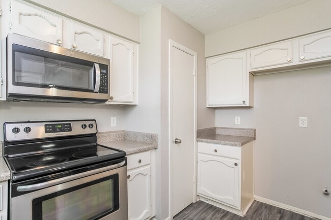 Photo - 19718 Rackingham Pl