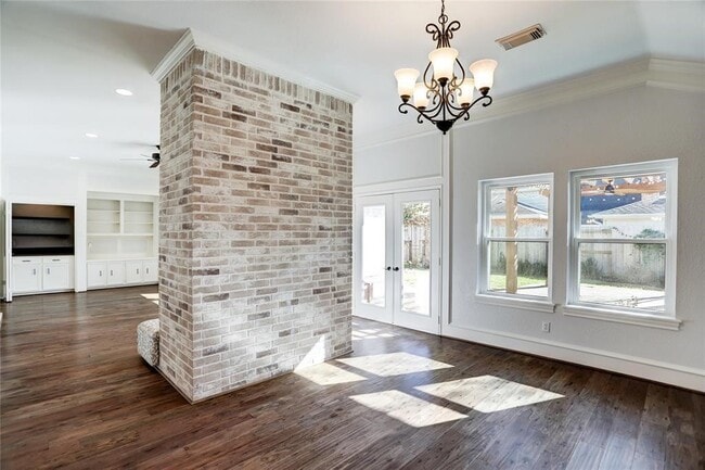 Building Photo - 3110 Fairmont Ct