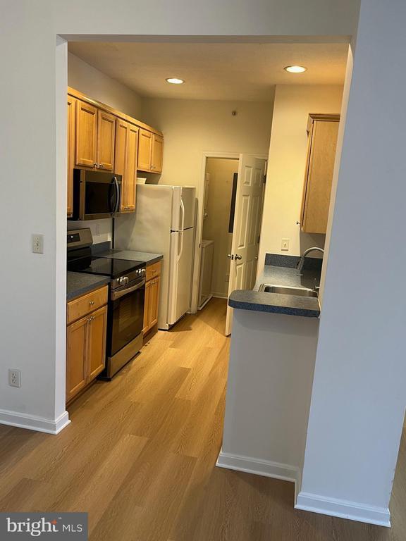 Building Photo - 17063 S Brandt St Unit 4203