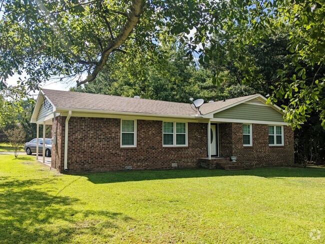 Building Photo - 1009 Hull Rd Rental