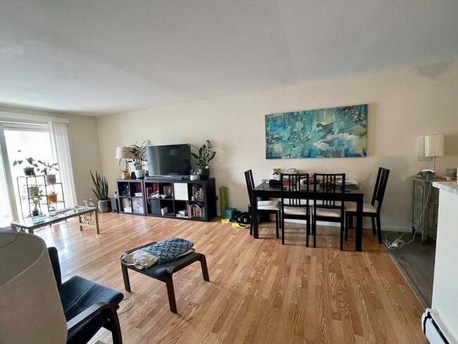 50 Green St Unit 109
