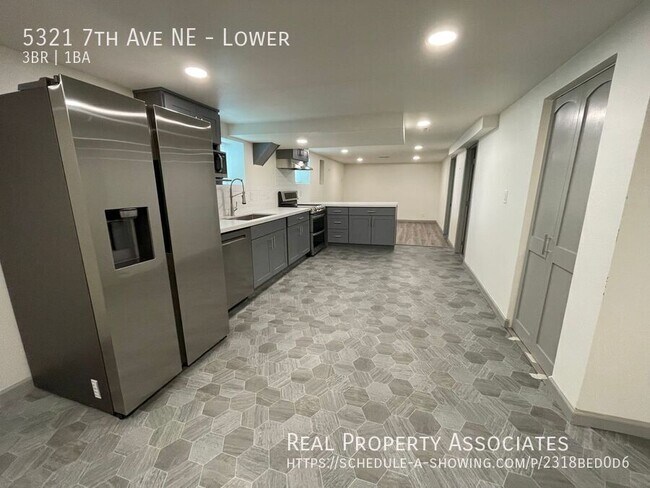 Building Photo - 5321 7th Ave NE Unit Lower