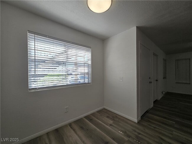 Photo - 2742 Alicialynn Way Unidad A