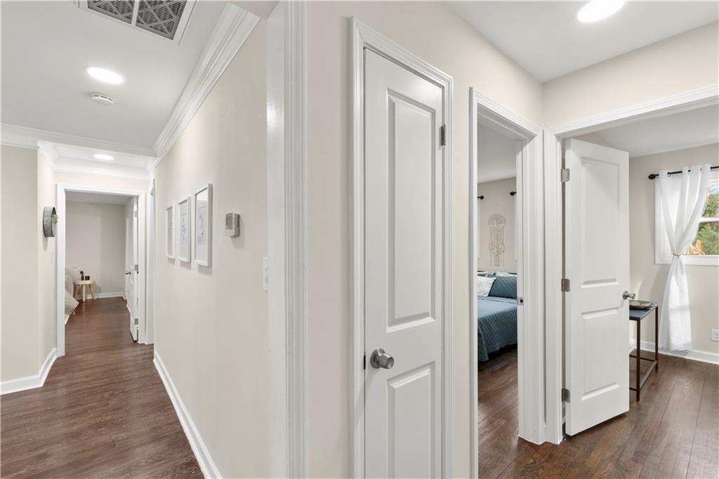 Photo - 153 Melinda Way SE