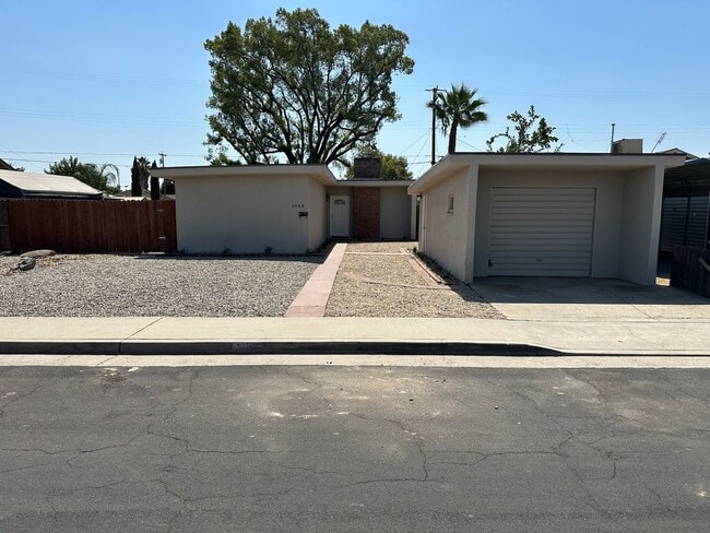 Building Photo - Charmingly remodeled Rental