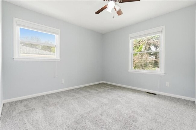 Photo - 2705 Lincoln Ct NW