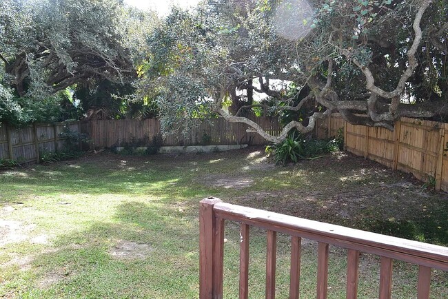 Photo - 436 Nautilus Ave