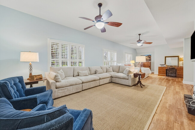 Building Photo - 21 Wallace Pate Dr