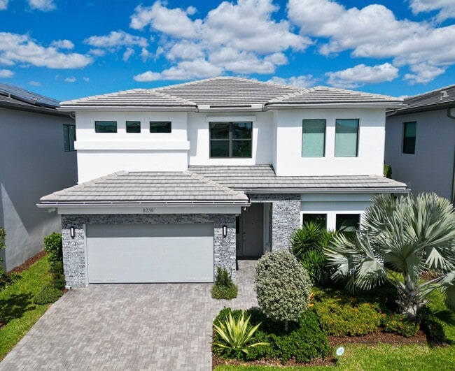 Building Photo - 8239 Oceanus Dr