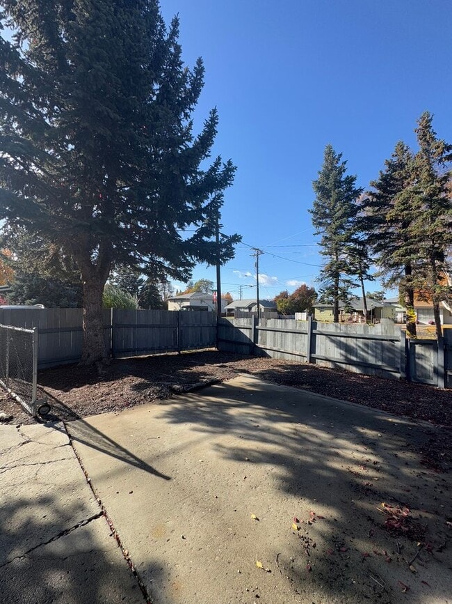 Photo - Spacious 6 Bedroom, 3 Bathroom Home Near CWU