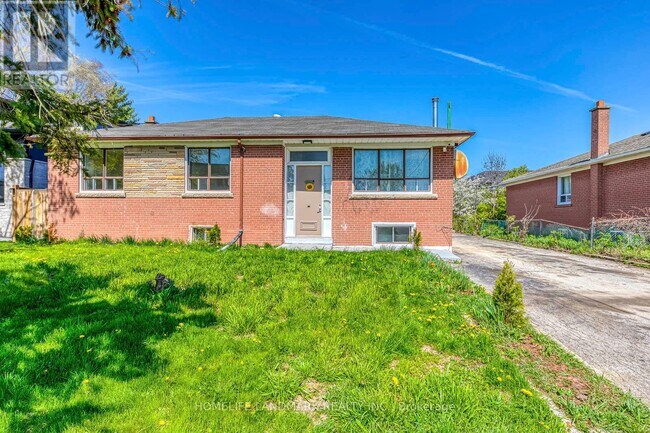Photo - 451 Sandmere Pl