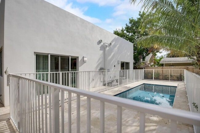 Photo - 1 Ocean Breeze House