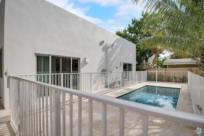 Building Photo - 1 Ocean Breeze Rental
