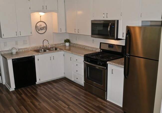 Photo - 3 Bed 2 Bath House in a Peaceful Setting