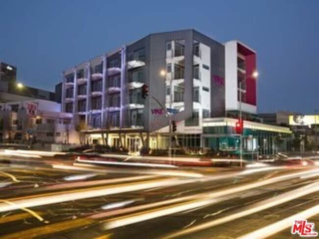 Building Photo - 950 S Fairfax Ave Unit 1503 Rental