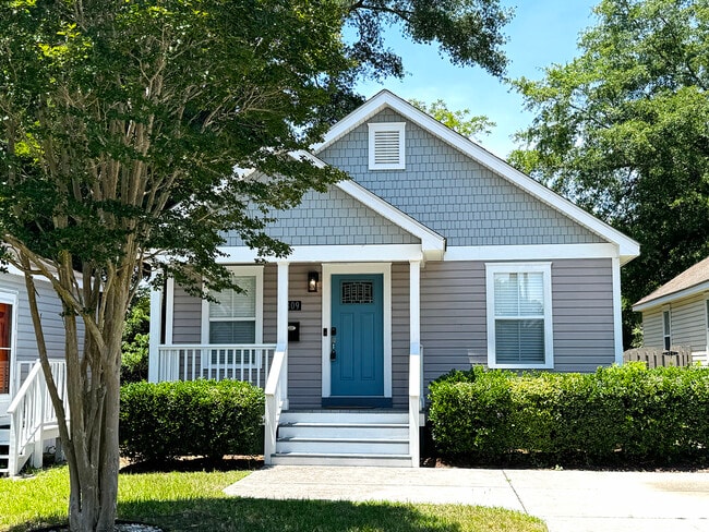 Building Photo - 809 N 7th St