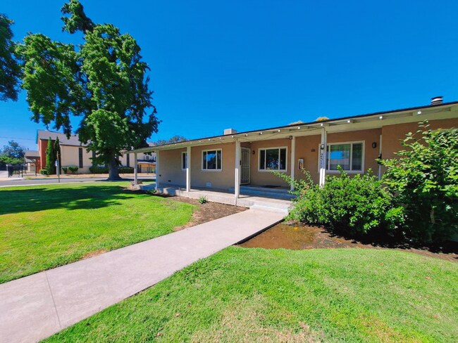 Photo - 2509 N Thesta St Unit 2509