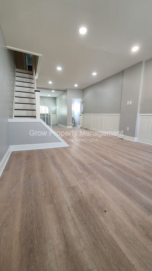 Photo - 3141 Agate St