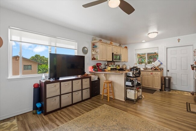 Photo - 222 Hiolani St