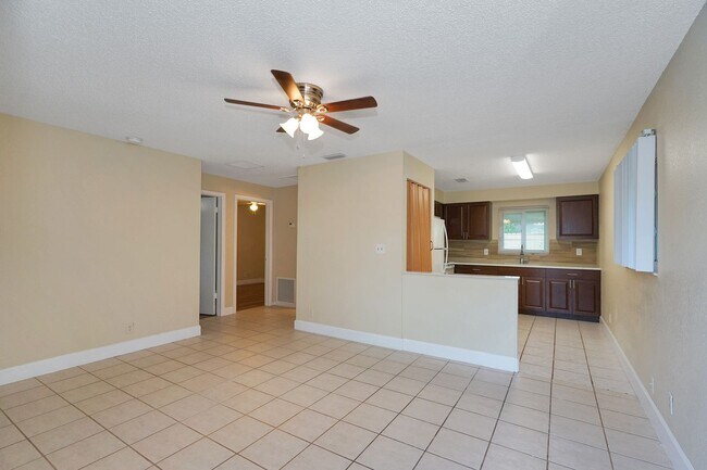 Photo - 2716 SW 46th St Unidad #2