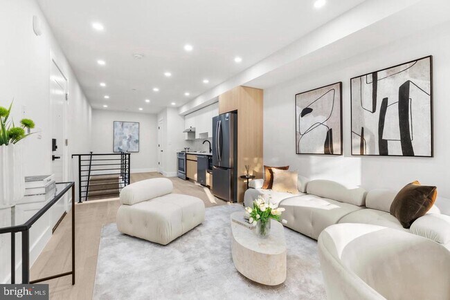 Photo - 3923 14th St NW Unit 2