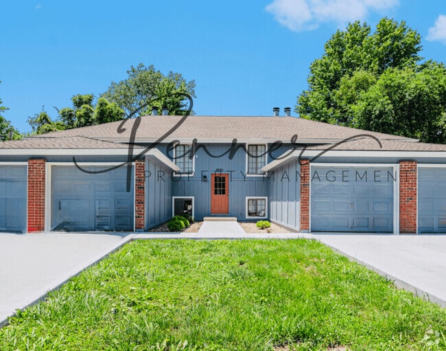 Building Photo - 2701 NW 5th St Rental