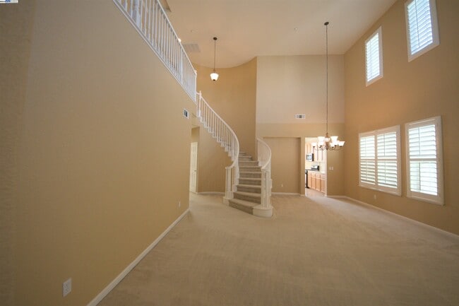 Photo - 1612 Marina Way