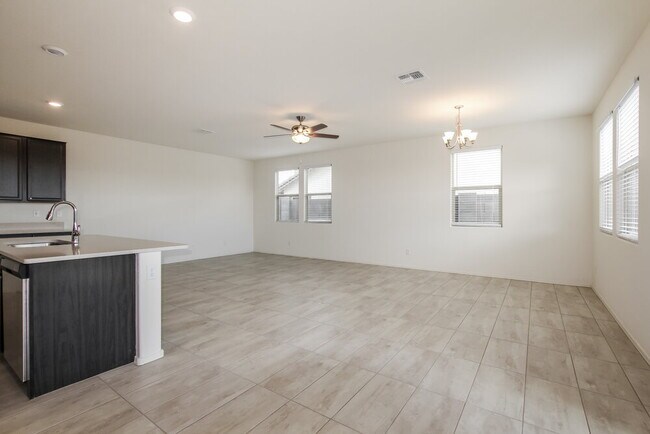 Photo - 16663 W Sierra St