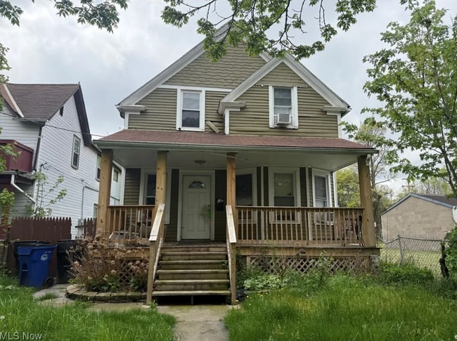 7205 Lawn Ave