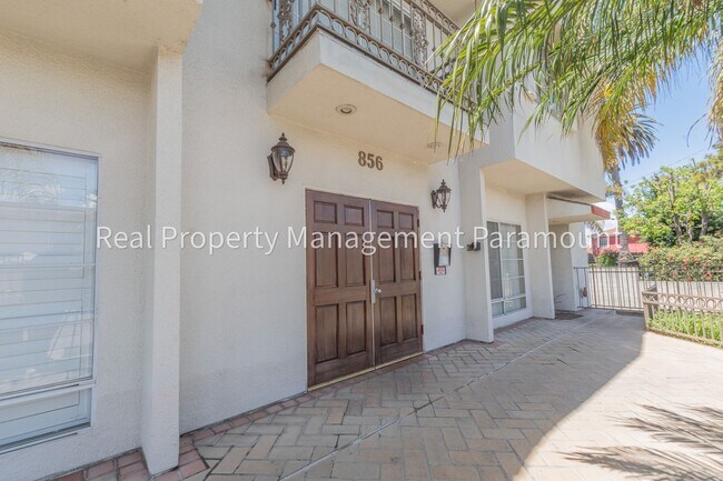 Photo - Stunning 2 Bedroom Townhouse in a Peaceful Neighborhood