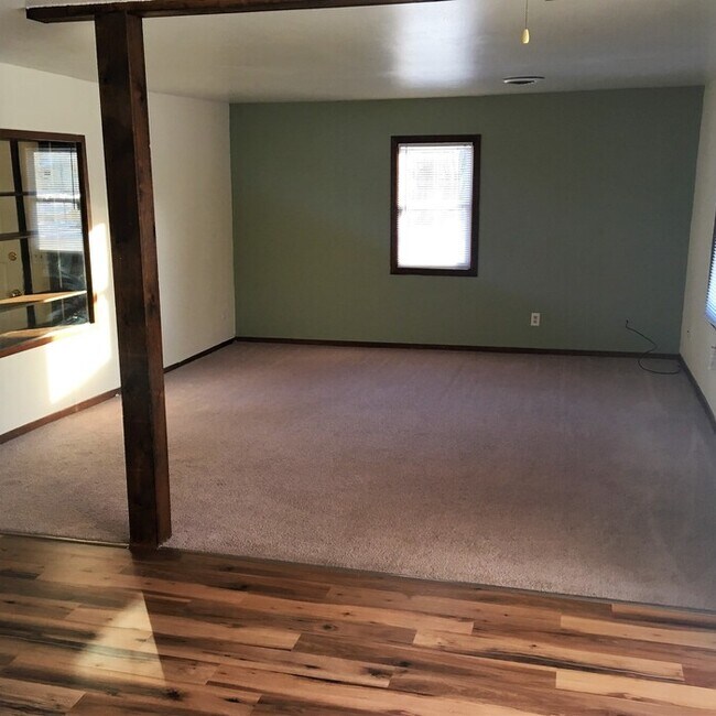 Single Family Home- Oshkosh