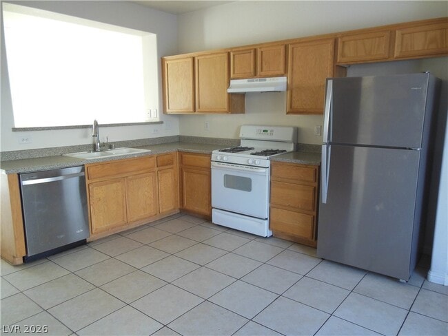 Photo - 7571 Redwood Point St
