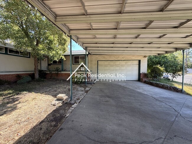 Photo - 4301 Cottage Way