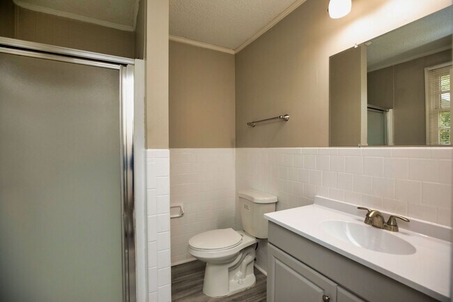 Photo - ** 3 bed 2 bath located in Forrest Hills ** Call 334-366-9198 to schedule a self showing