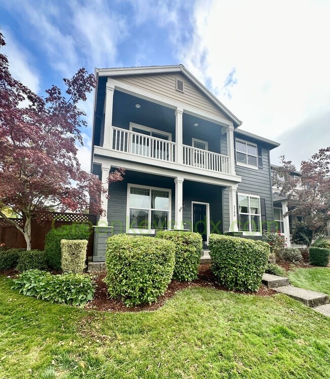 Building Photo - Beautiful 3 Bedroom 2.5 Bath House with fu...