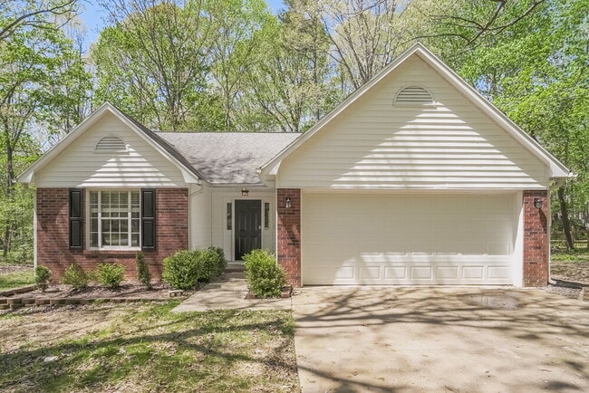 Building Photo - 3520 Sandberry Dr Rental