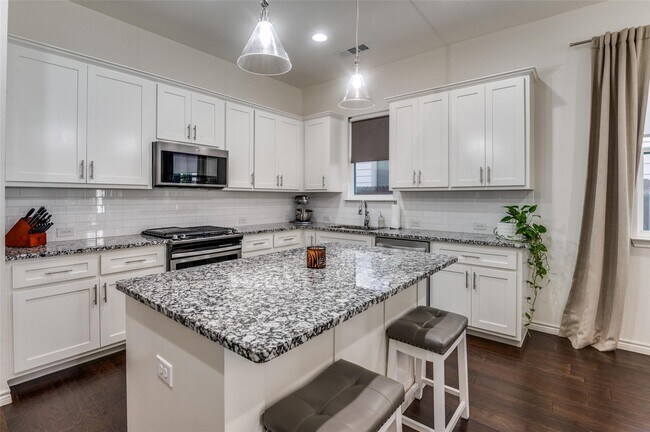 Photo - 5116 Slate St