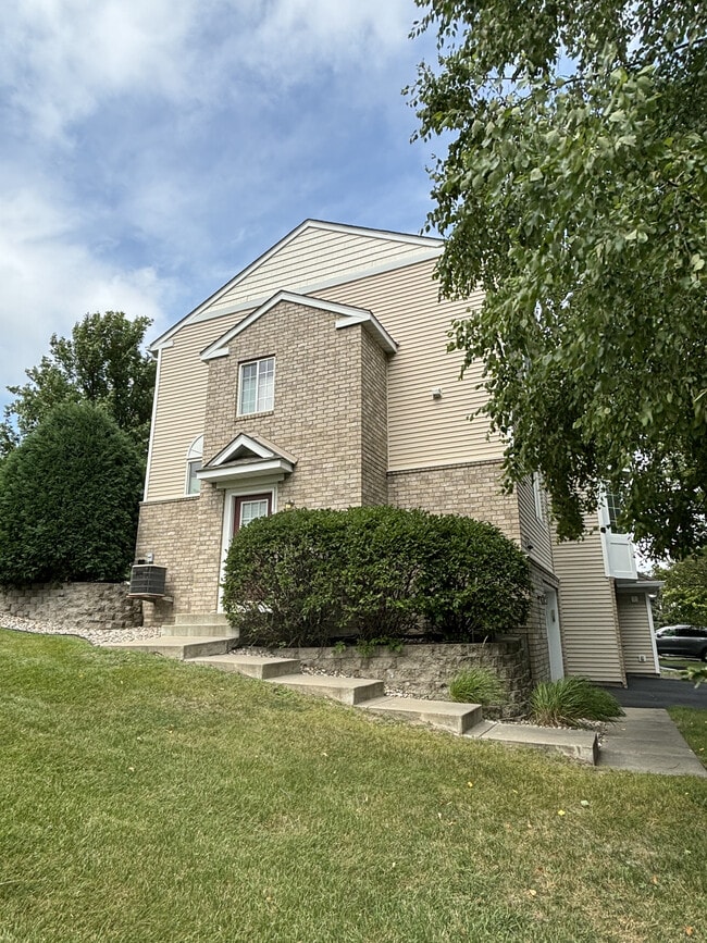Photo - 7792 Village Pl