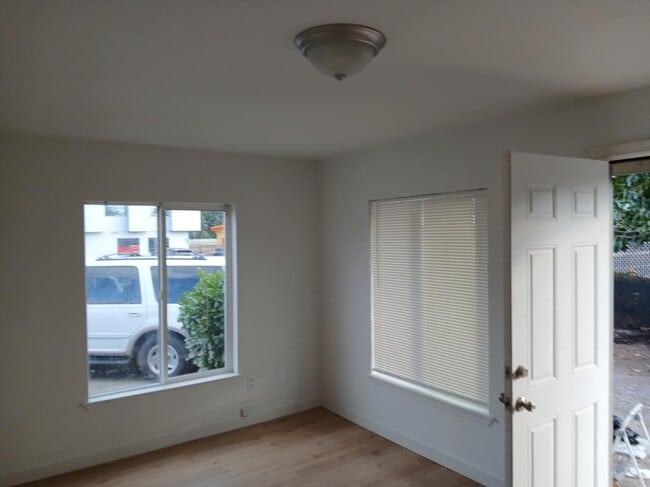 Photo - 14914 Union Ave SW Unit Cozy 1 Bedroom