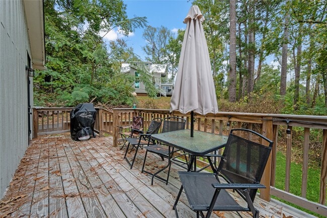 Photo - 71 White Oak St