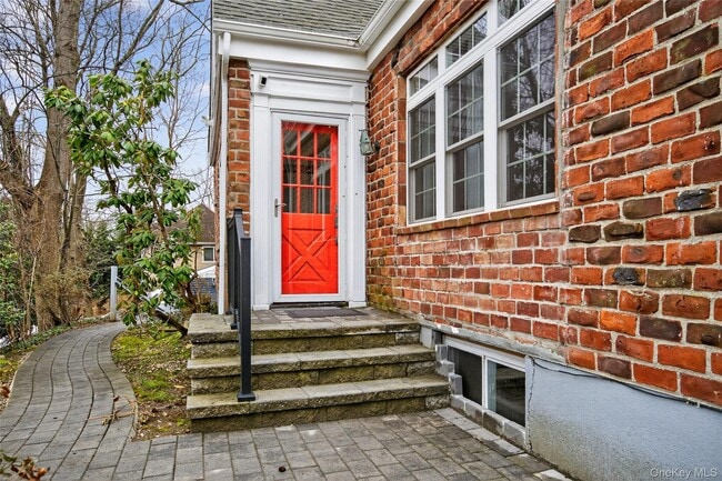 Photo - 108 La Rue Dr