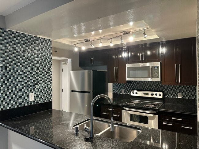 Photo - 600 W 9th St Condo Unit 406