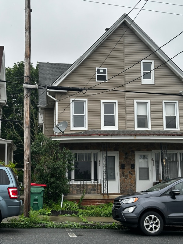 Photo - 229 Coal St House